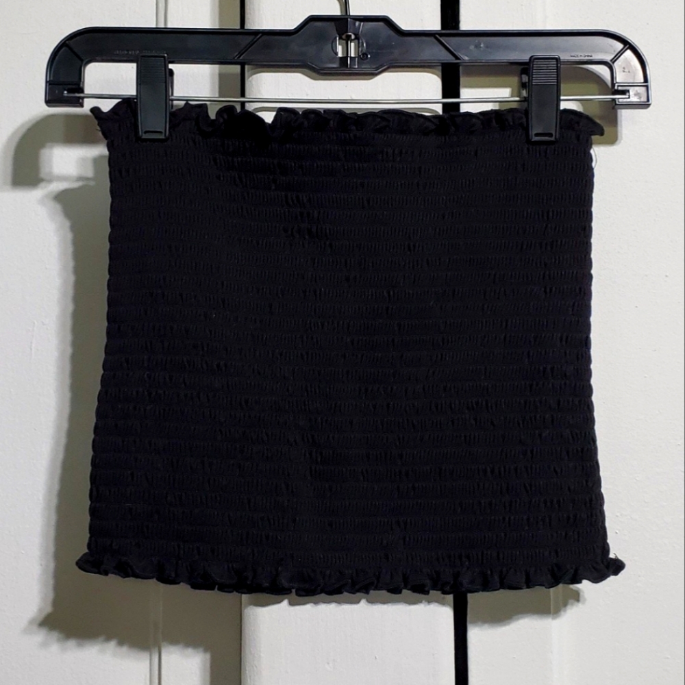 Black scrunched tube top